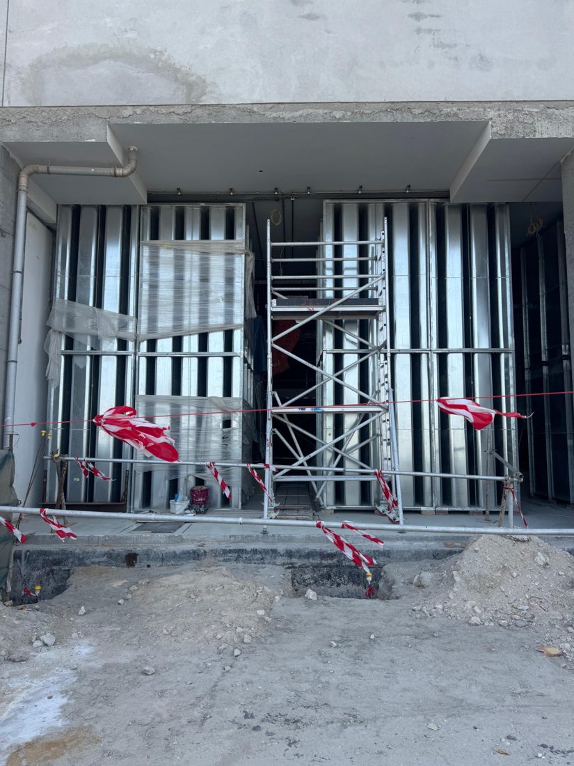 Sound attenuator splitter bank